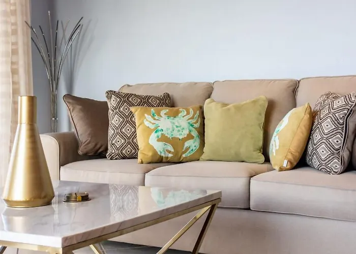 Hébergement de vacances Modern, Immaculate Unit In Flamingo With Spectacular Ocean Views *