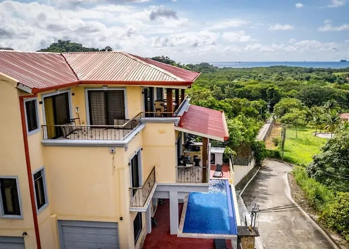 Hébergement de vacances Modern, Immaculate Unit In Flamingo With Spectacular Ocean Views