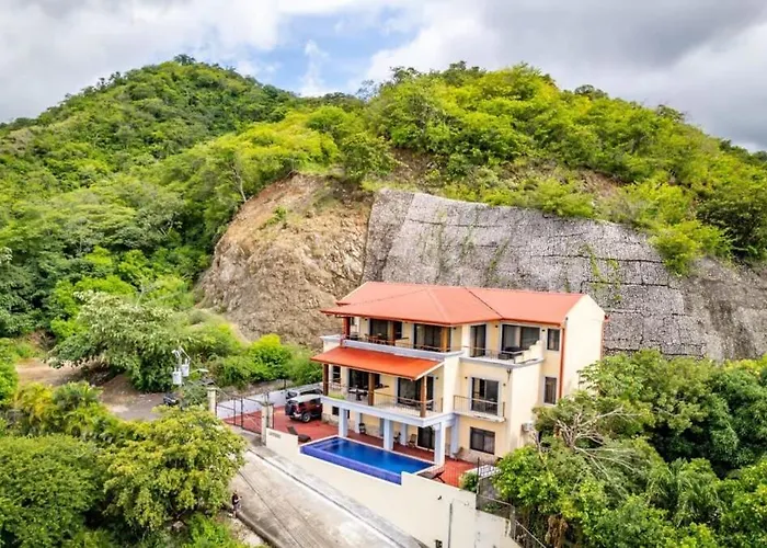 Hébergement de vacances Modern, Immaculate Unit In Flamingo With Spectacular Ocean Views *
